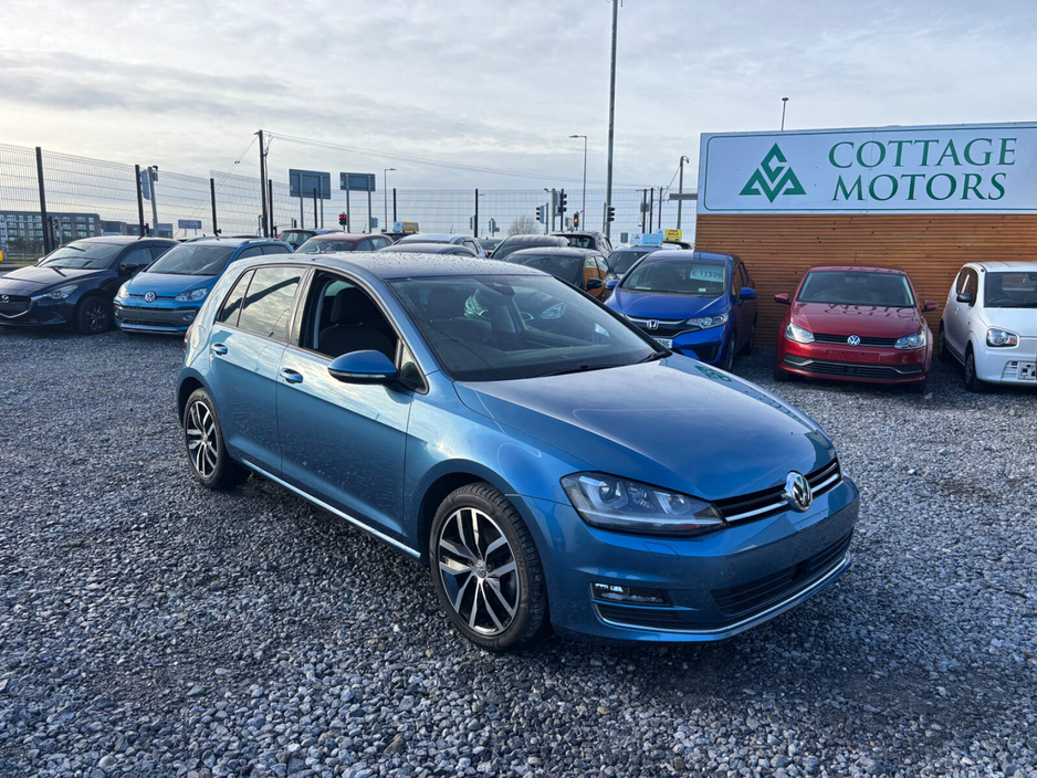 2017 Volkswagen Golf  €16,500