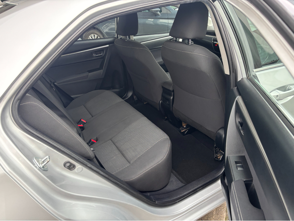 2015 Toyota Corolla 1.4 D-4D LUNA 4DR