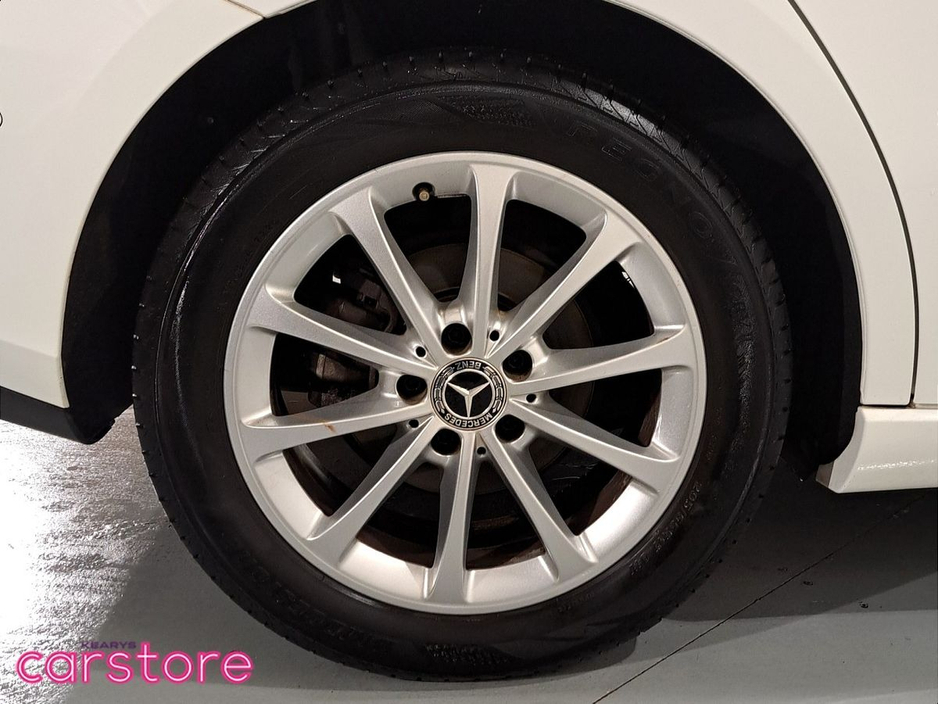 2020 Mercedes-Benz B Class - image 14