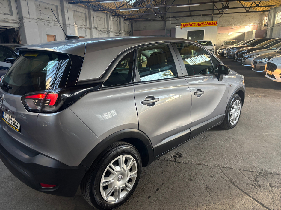 2021 Opel Crossland X - image 12