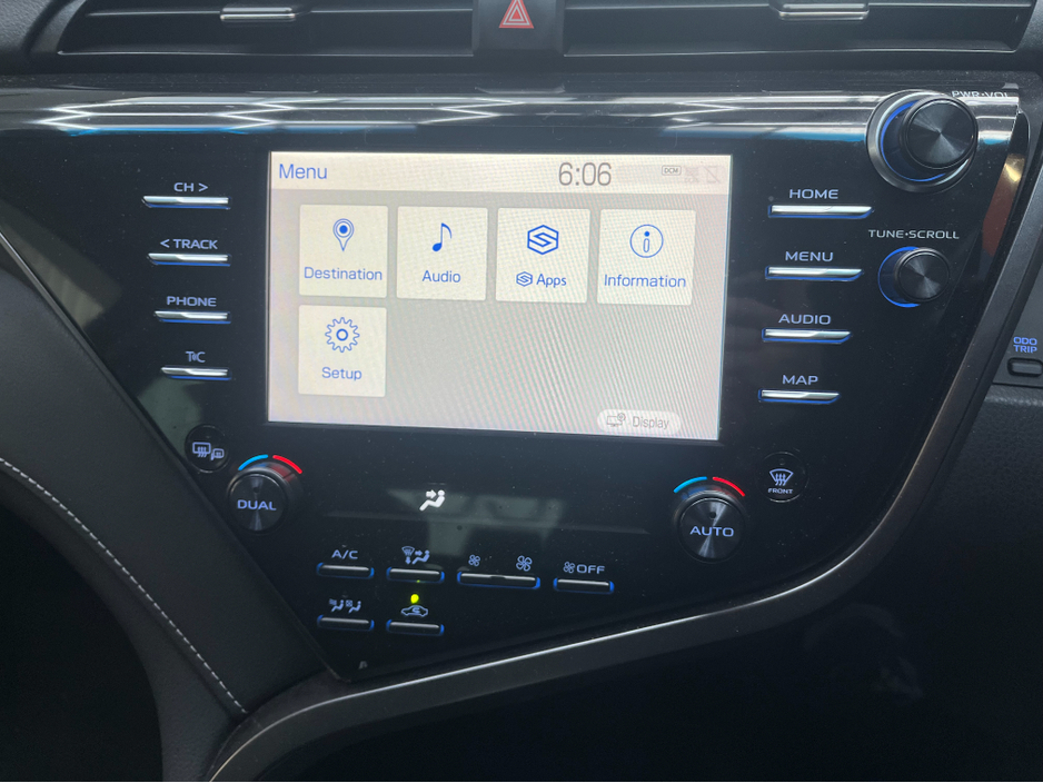 2020 Toyota Camry €26950! 2020 TOYOTA CAMRY 2.5L HYBRID / 79K KMS / REVERSE CAMERA, ADAPTIVE CRUISE CONTROL & MORE €26,950