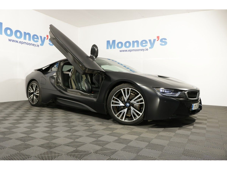 2017 BMW i8 - image 5