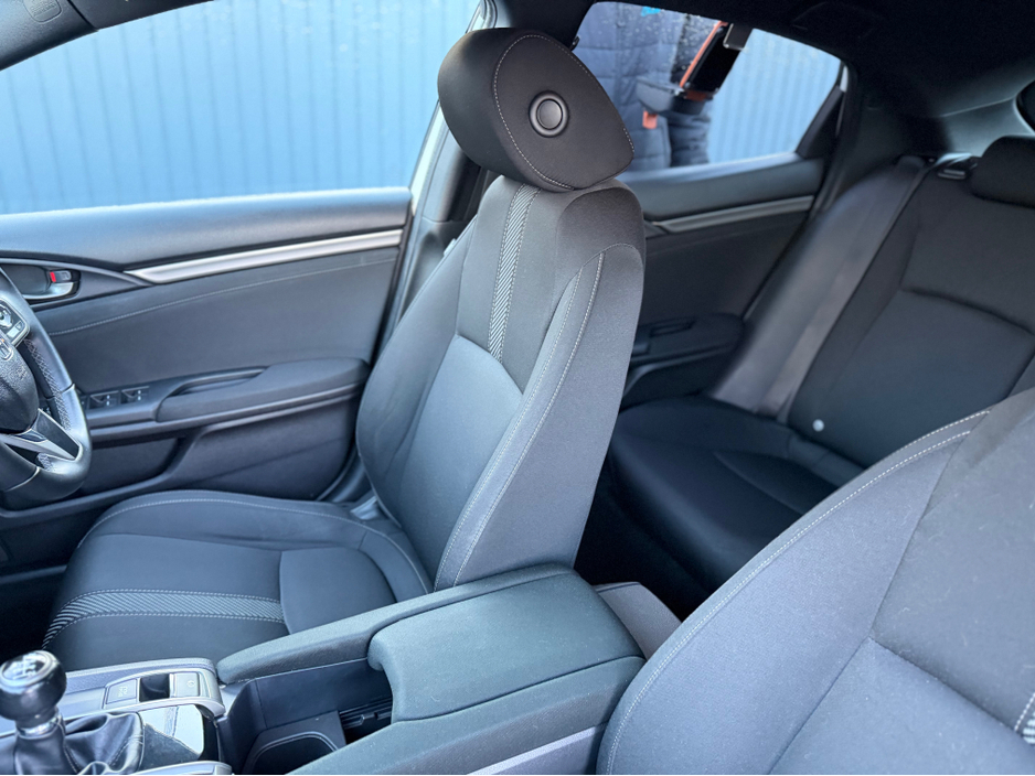 2017 Honda Civic - image 45