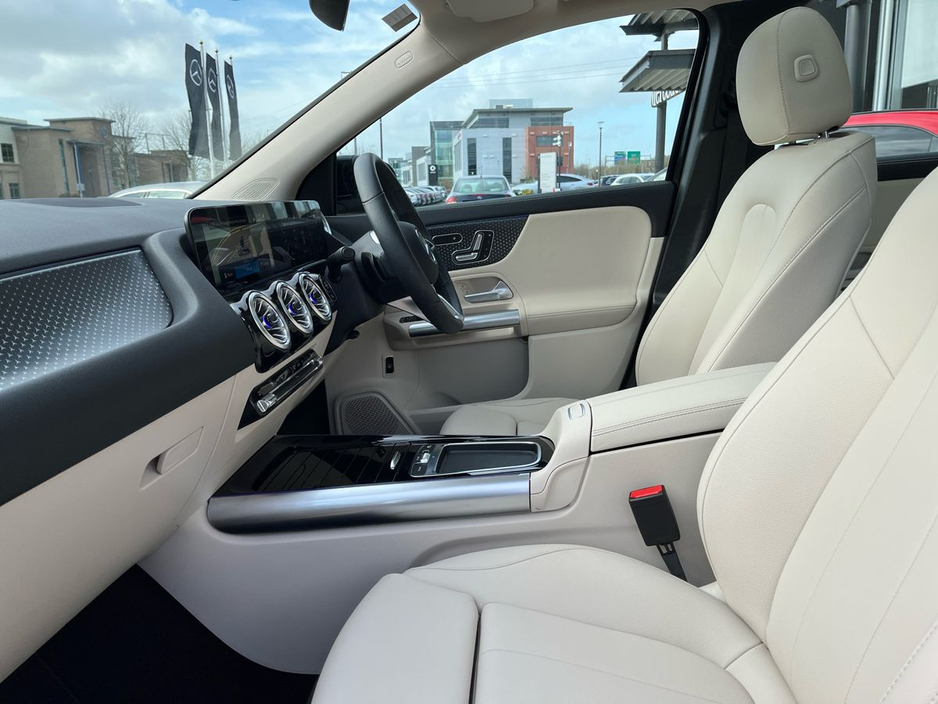 2025 Mercedes-Benz GLA Class - image 14