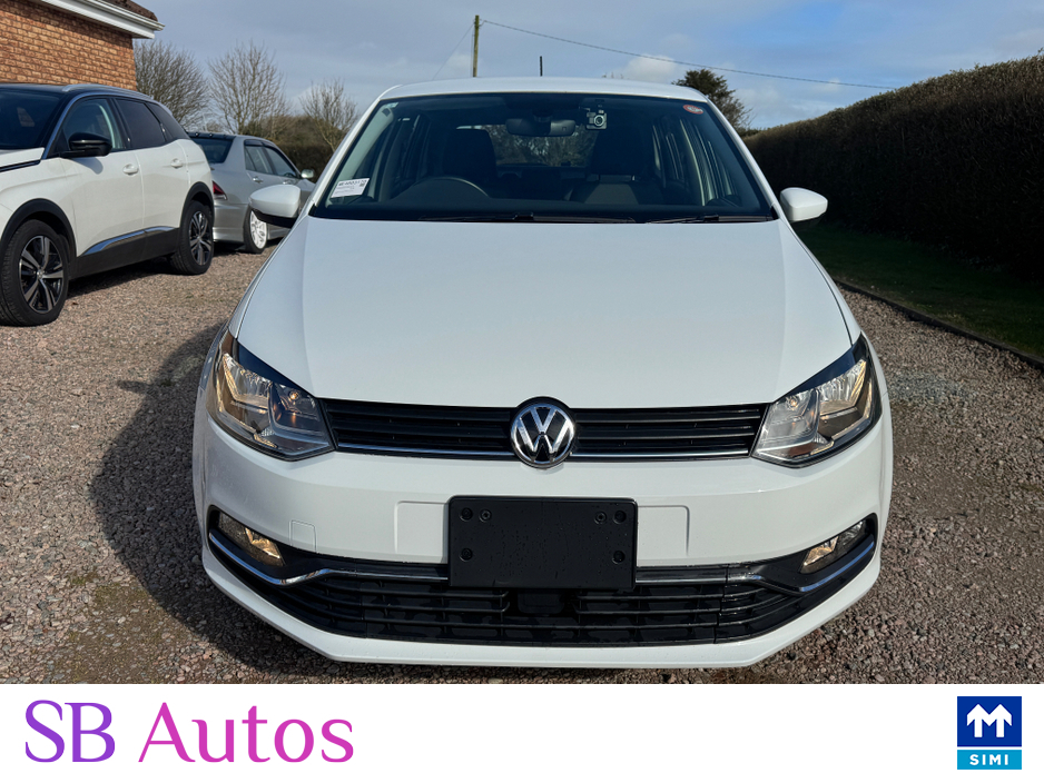 2015 Volkswagen Polo - image 5