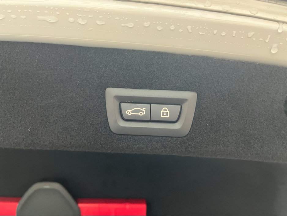 2017 BMW 7 Series €26950 2017 BMW 740E IPERFORMANCE M-SPORT 2.0 AUTOMATIC / CRUISE CONTROL / 360° CAMERA / ELECTRIC MEMORY HEATED & MASSAGING SEATS / PADDLE SHIFTERS / PANORAMIC SUNROOF / AMBIENT LIGHTS €26,950