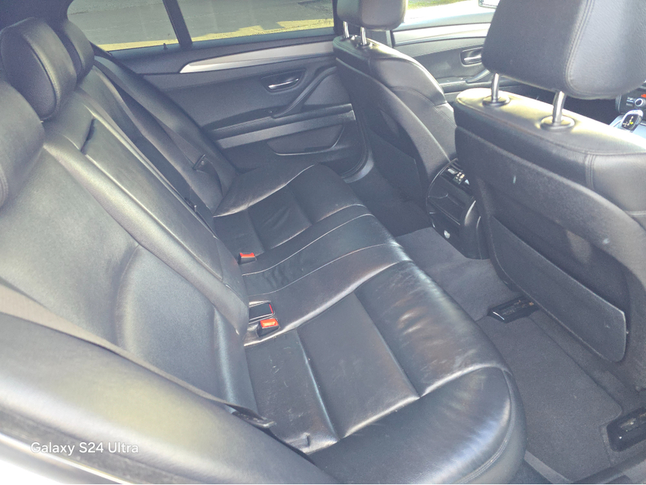 2015 BMW 5 Series - image 8
