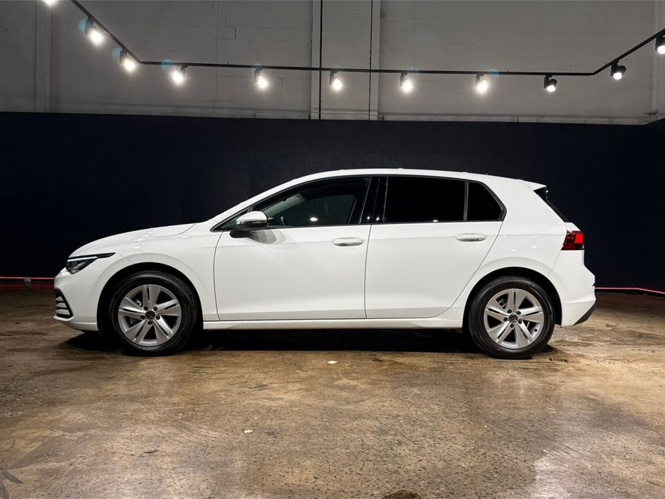 2022 Volkswagen Golf - image 6