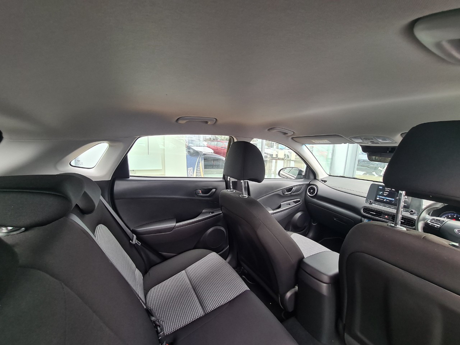 2023 Hyundai Kona - image 8