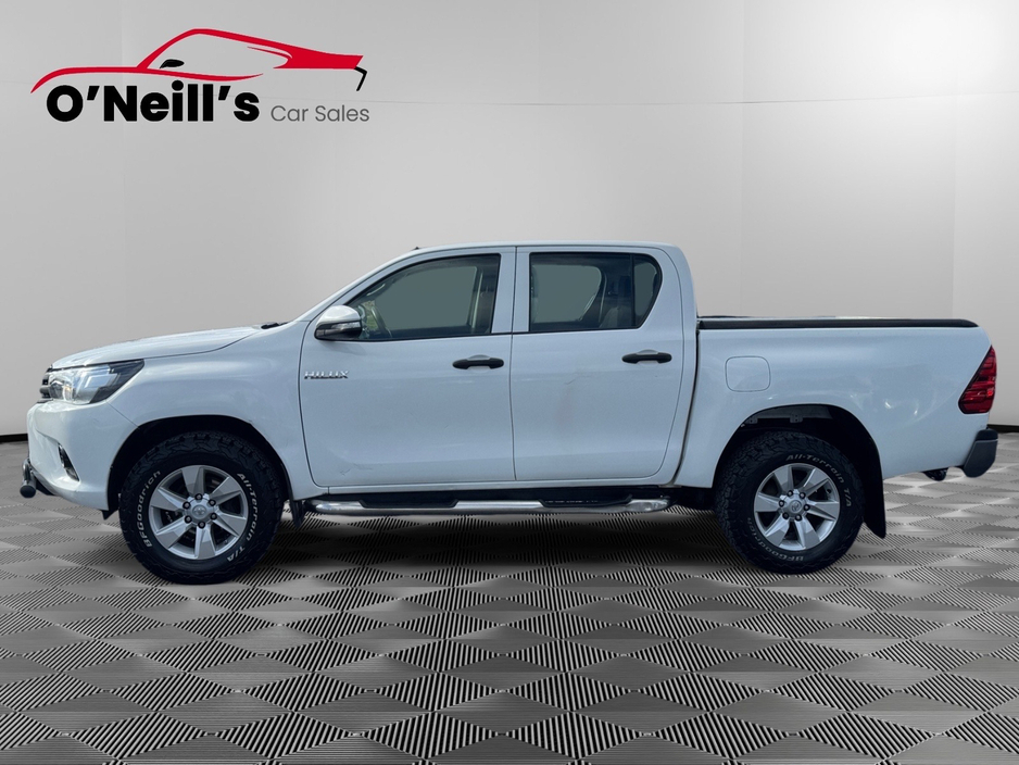 2017 Toyota Hilux - image 6