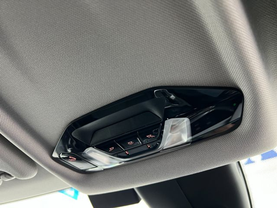 2023 BMW 1 Series - image 33