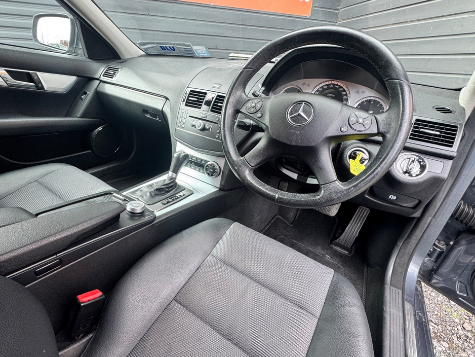 2008 Mercedes-Benz C Class - image 11