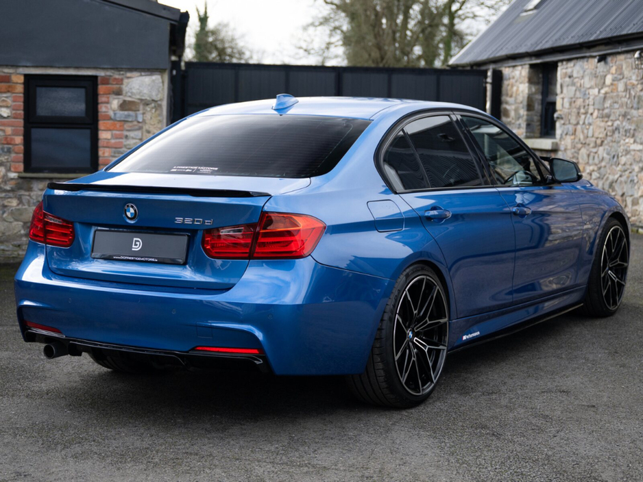 2013 BMW 3 Series - image 5