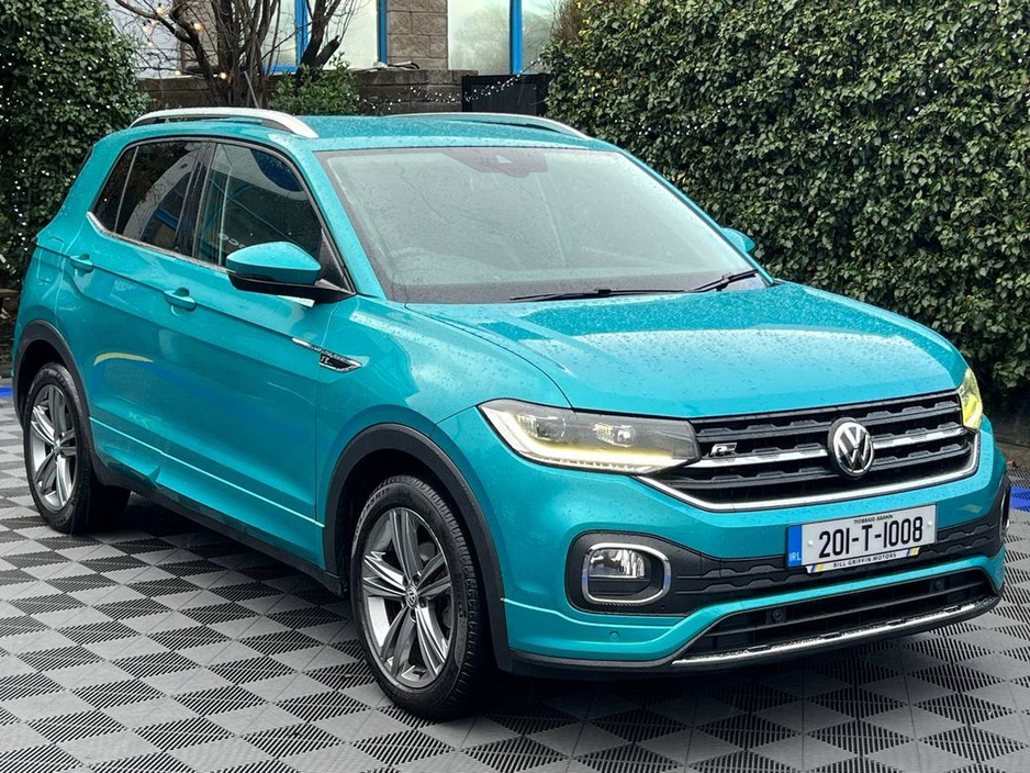 2020 Volkswagen T-Cross R-LINE 1.6 TDI // APPLE CARPLAY/ANDROID AUTO // MULTIFUNCTIONAL STEERING WHEEL // 17" ALLOYS €19,900