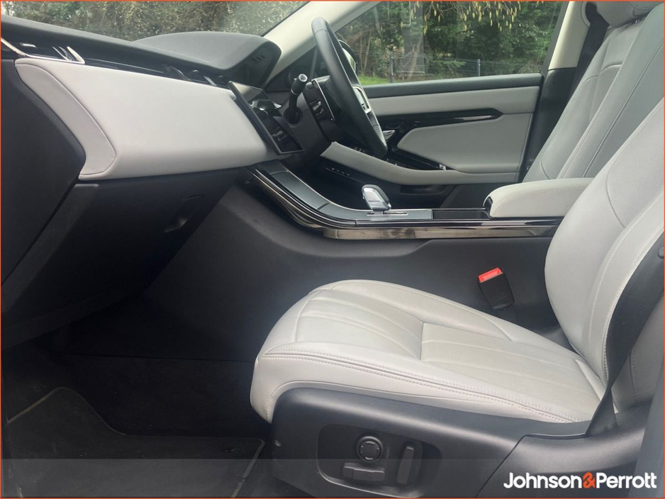 2025 Land Rover Range Rover Evoque - image 3