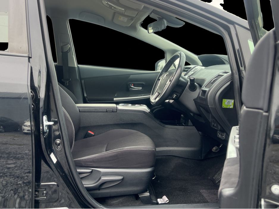 2019 Toyota Prius 2019 Toyota Prius CX  7 Seater Hybrid €24,750