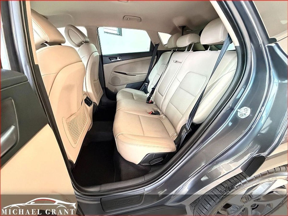 2018 Hyundai Tucson - image 18