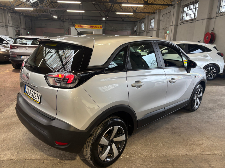 2023 Opel Crossland X - image 12