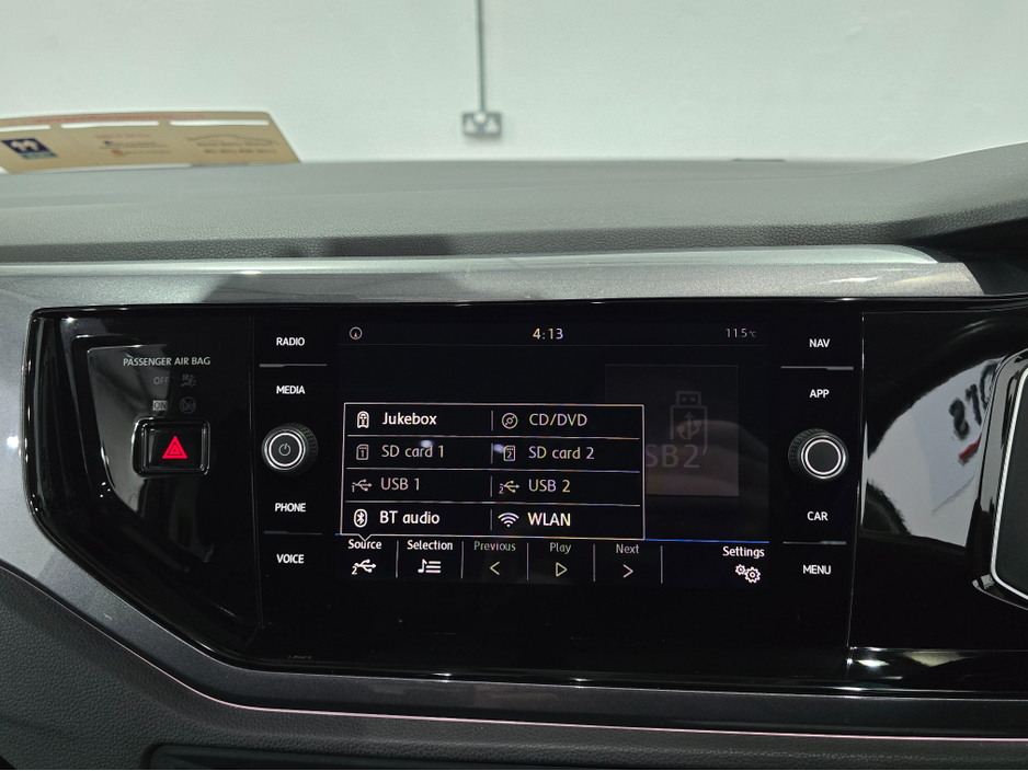 2020 Volkswagen Polo - image 18