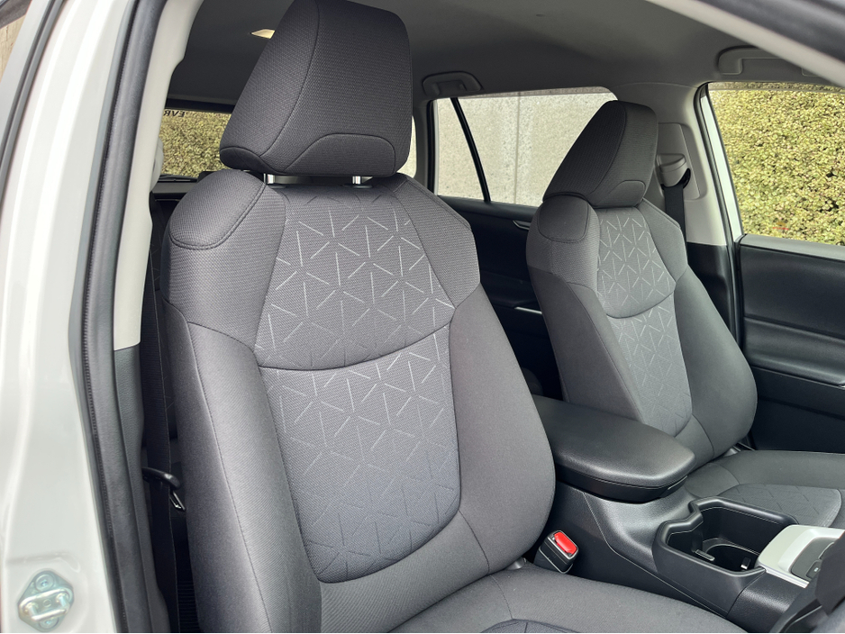 2022 Toyota Rav4 - image 11