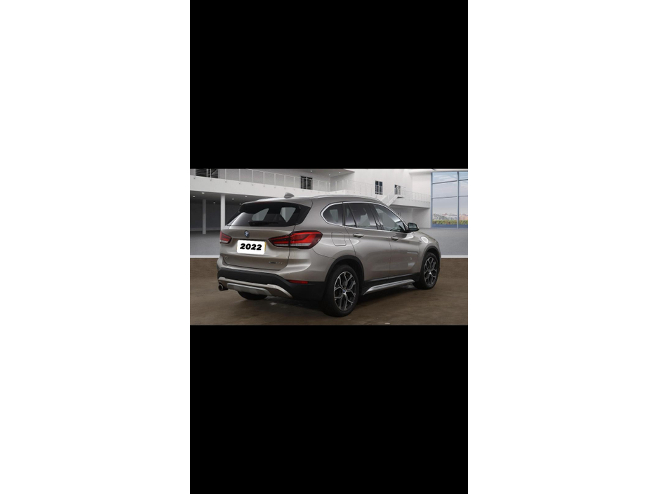 2022 BMW X1 - image 2