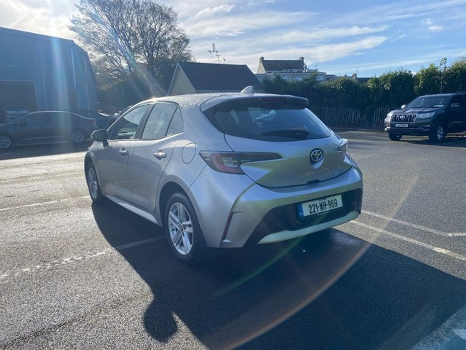 2022 Toyota Corolla COROLLA HYBRID LUNA H/B €25,950
