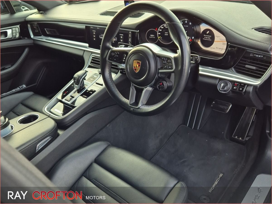 2018 Porsche Panamera Panamera 4 E Hybrid €59,950