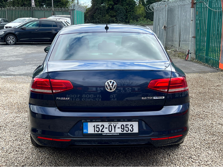 2015 Volkswagen Passat - image 10