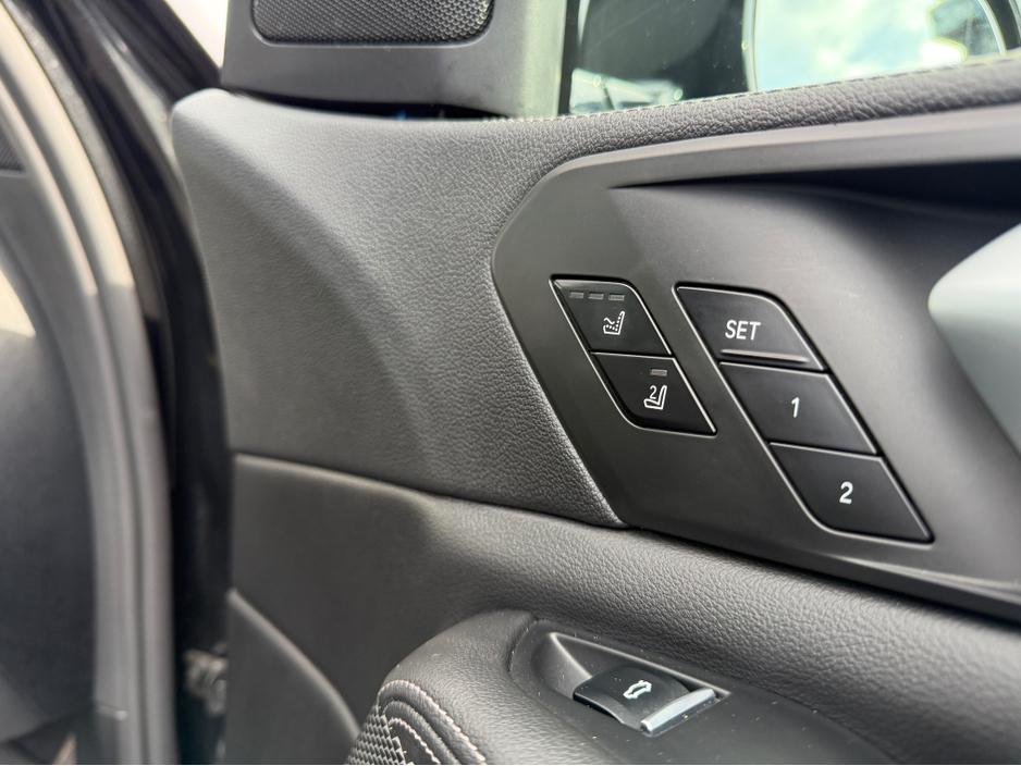 2021 BMW X5 - image 22