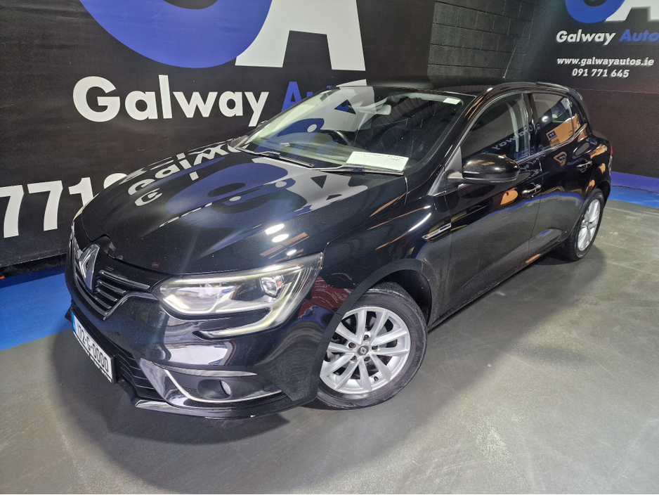 2017 Renault Megane - image 3