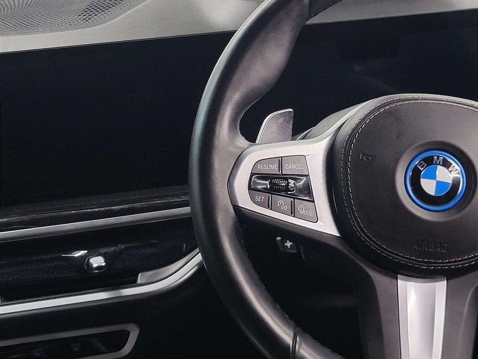 2024 BMW X5 - image 17