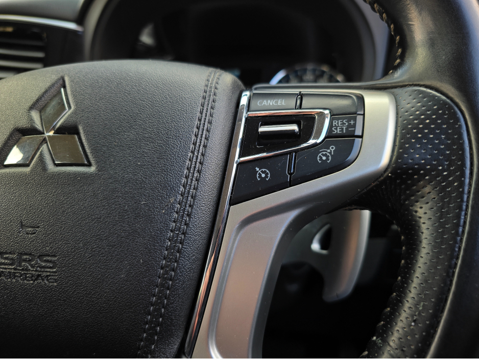 2019 Mitsubishi Outlander - image 24