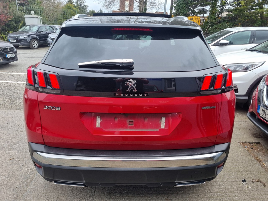 2019 Peugeot 3008 - image 5