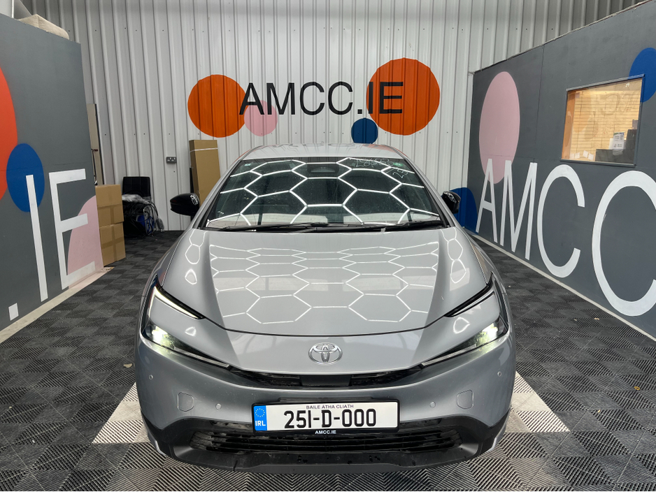 2025 Toyota Prius - image 6