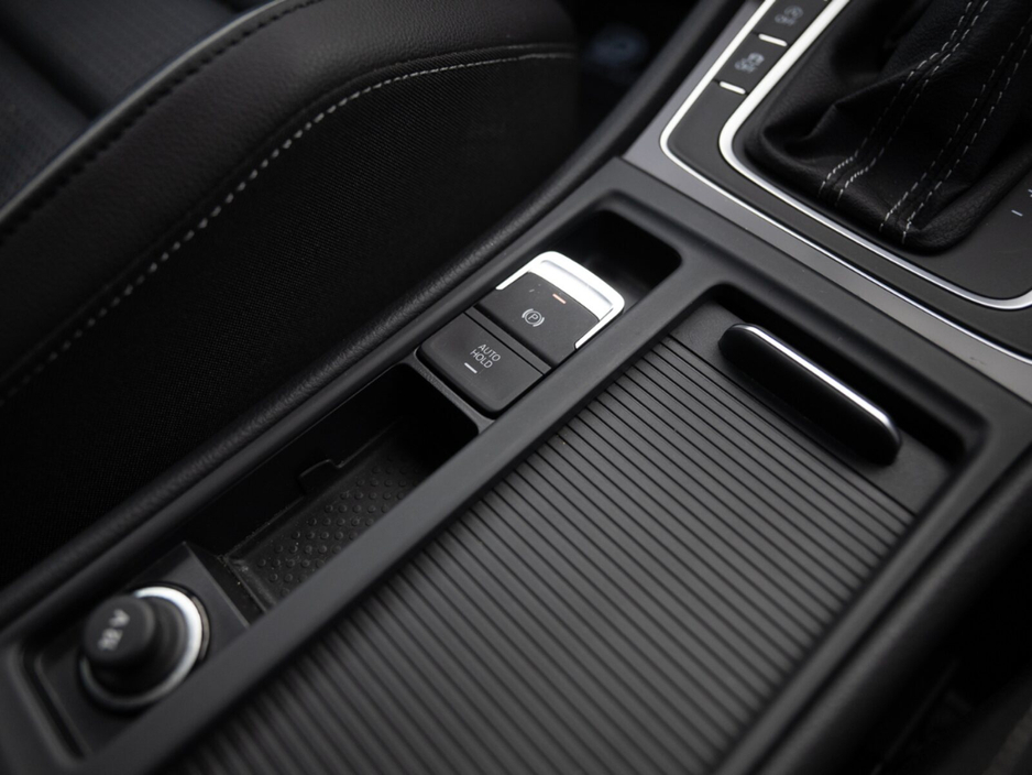 2018 Volkswagen Golf - image 17