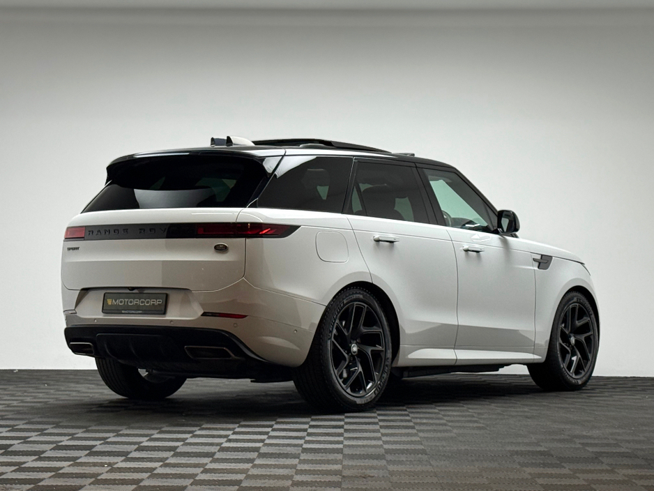 2023 Land Rover Range Rover Sport - image 7