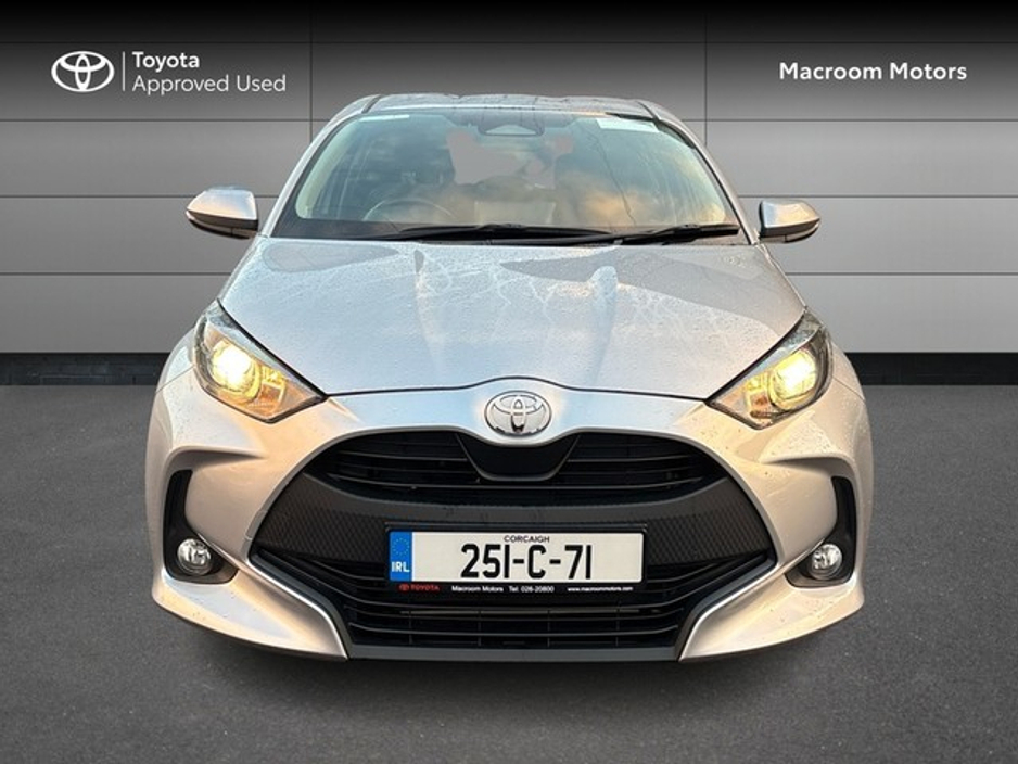 2025 Toyota Yaris FRESH SELECTION OF TRADE-INS Yaris Hybrid 115 Luna €27,000