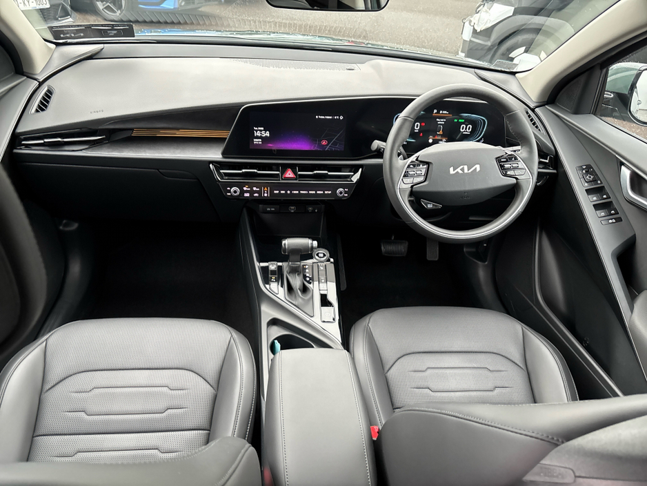 2025 Kia Niro - image 10