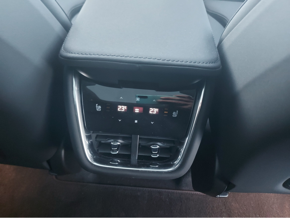 2025 Volvo EX90 TWIN MOTOR PERFORMANCE AWD ULTRA €97,950