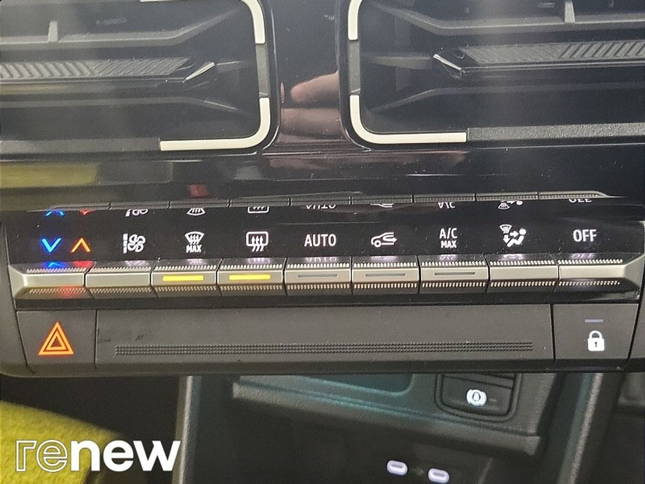 2025 Renault 5 - image 20