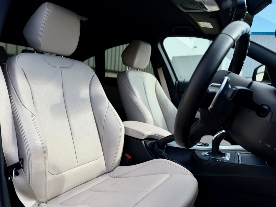 2016 BMW 3 Series - image 14