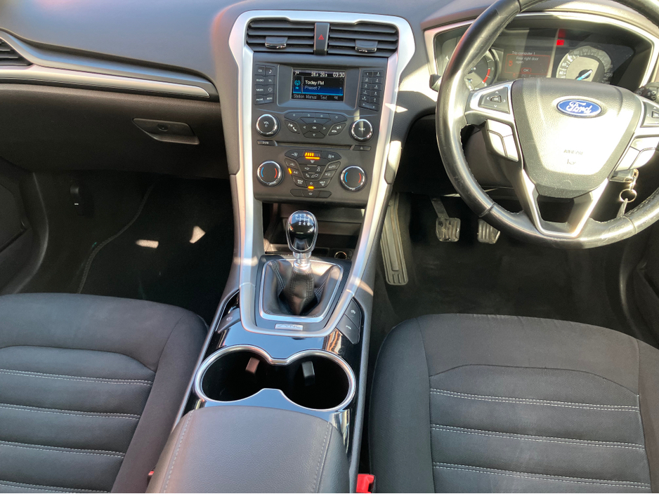 2016 Ford Mondeo - image 7