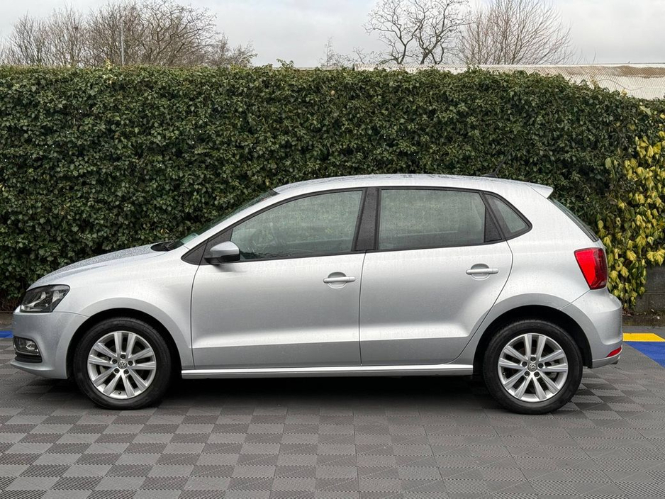 2016 Volkswagen Polo COMFORTLINE 1.2 TSI // FULL SERVICE HISTORY // LOW MILEAGE // DIGITAL CLIMATE CONTROL €13,750