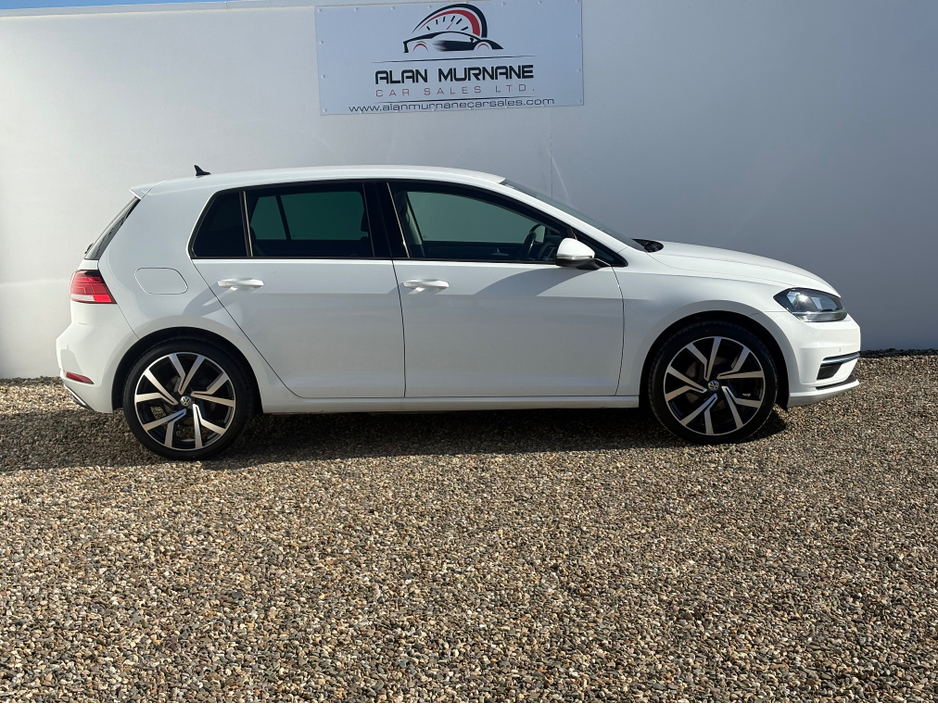 2019 Volkswagen Golf - image 3