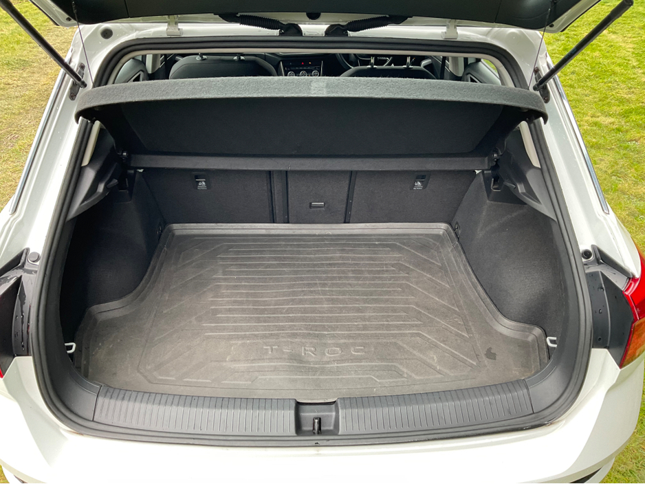 2019 Volkswagen T-Roc - image 15