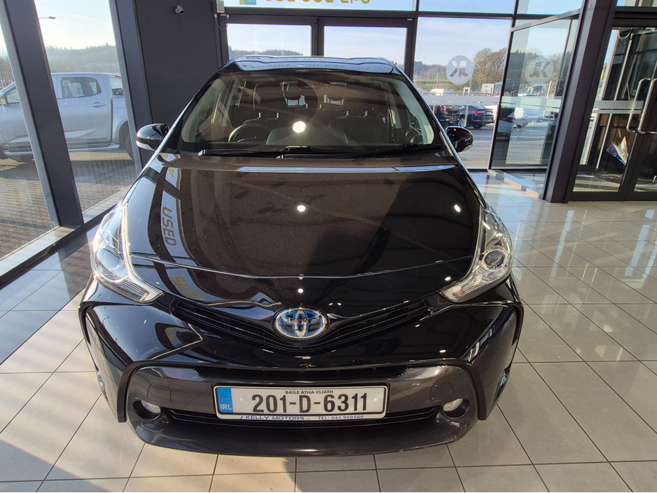 2020 Toyota Prius+ - image 3