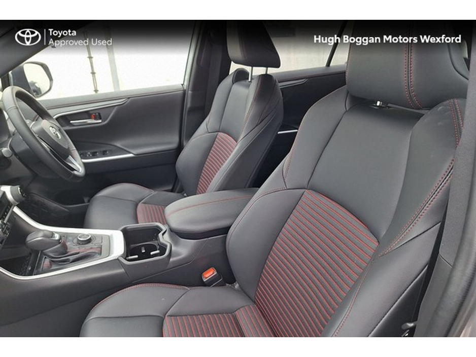 2025 Toyota Rav4 - image 14