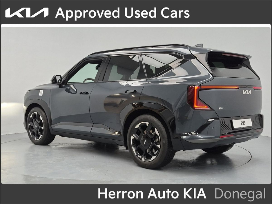 2026 Kia EV5 - image 3