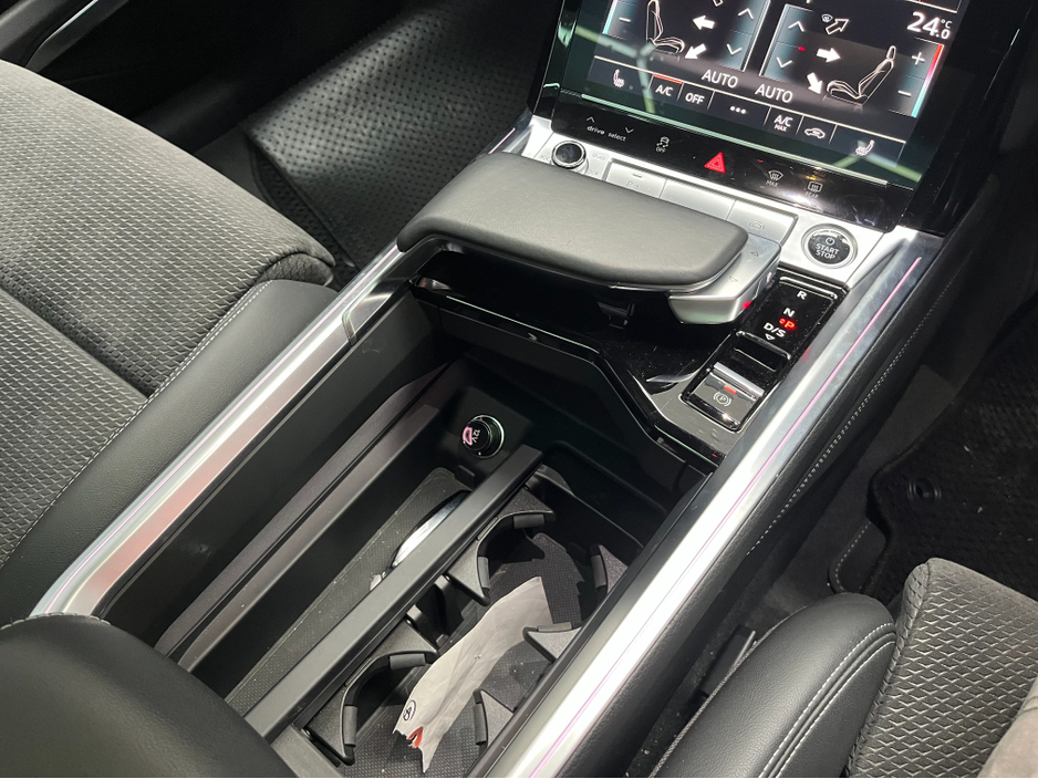 2022 Audi e-tron - image 22