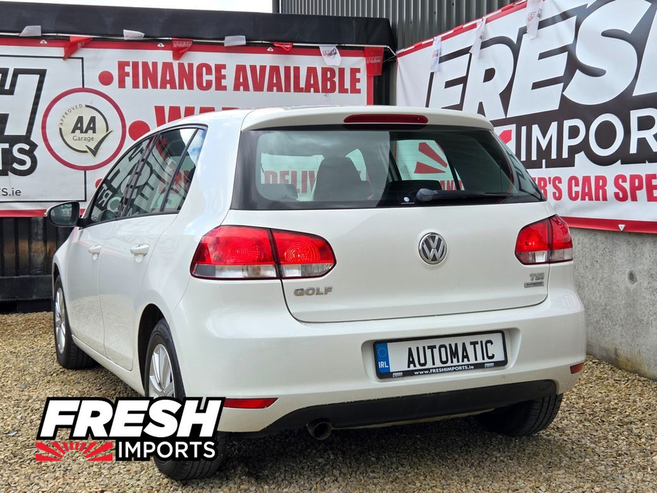 2013 Volkswagen Golf - image 20